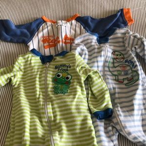 3 zip up 6-9 month sleep onesie